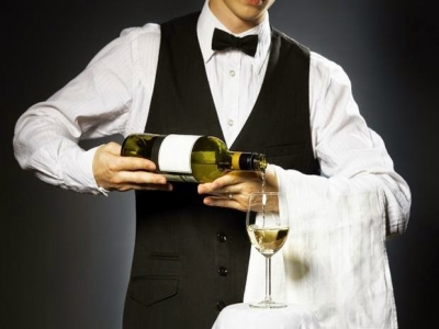 8 quy tắc phục vụ rượu vang trong nhà hàng
