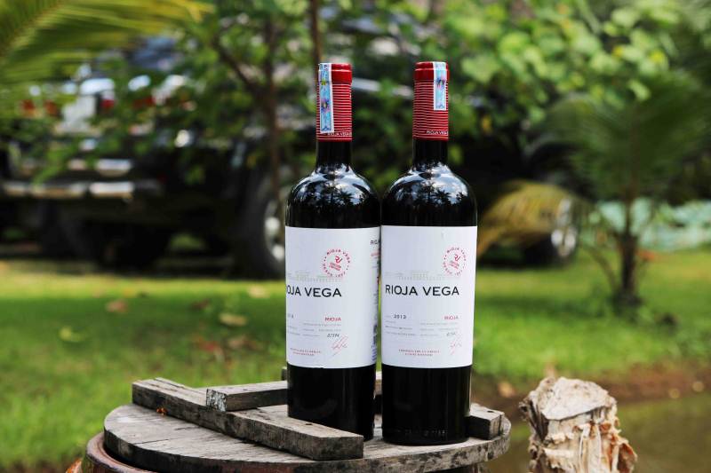 Rượu vang Rioja Vega